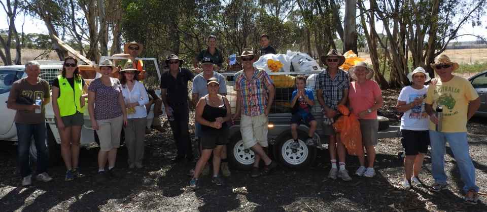 05a. GMW- Longlea Landcare - 2016 Clean Up Aus - 06.03.16.jpg